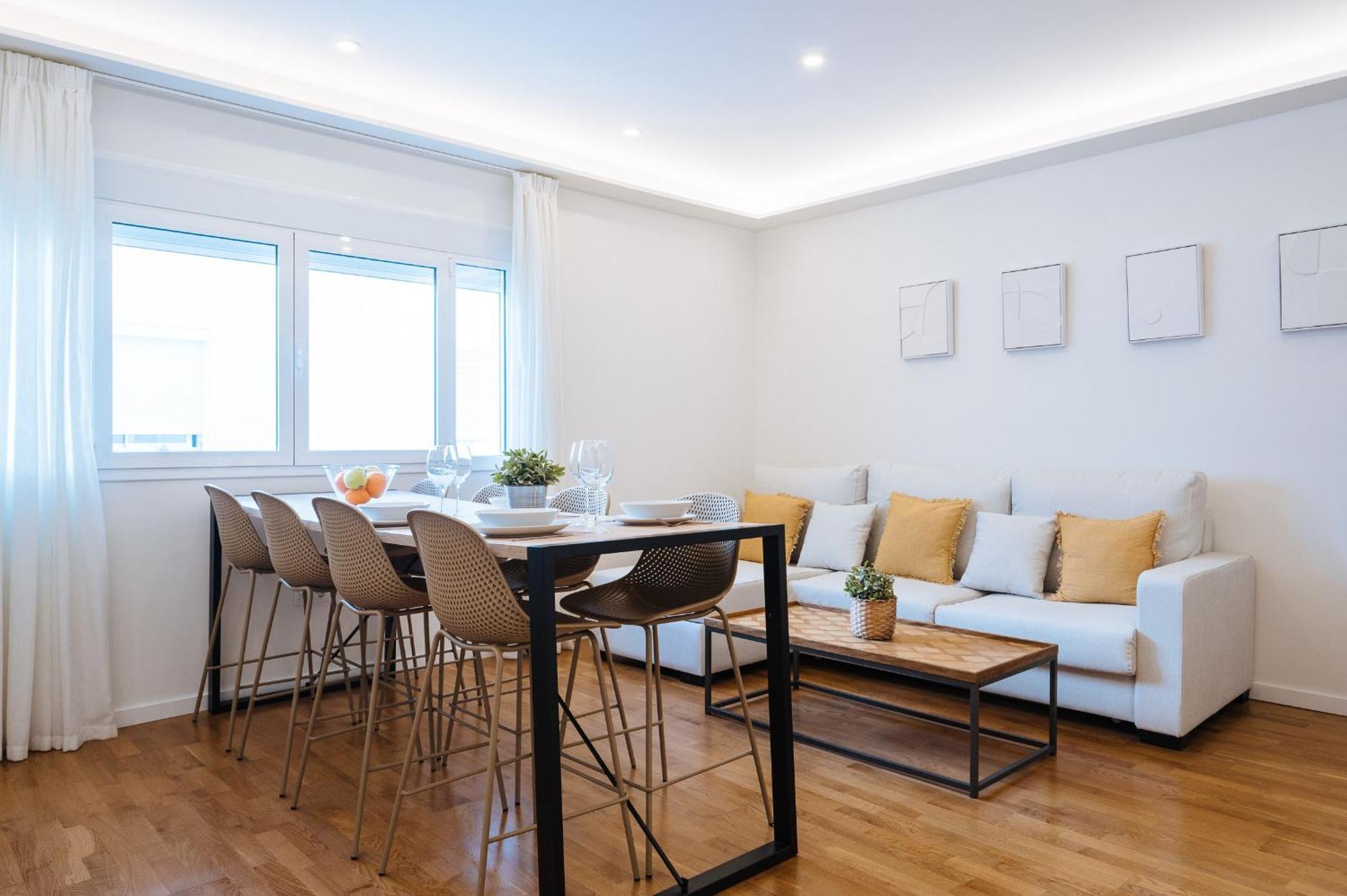 The Zentral Suites & Apartments Севиля Екстериор снимка