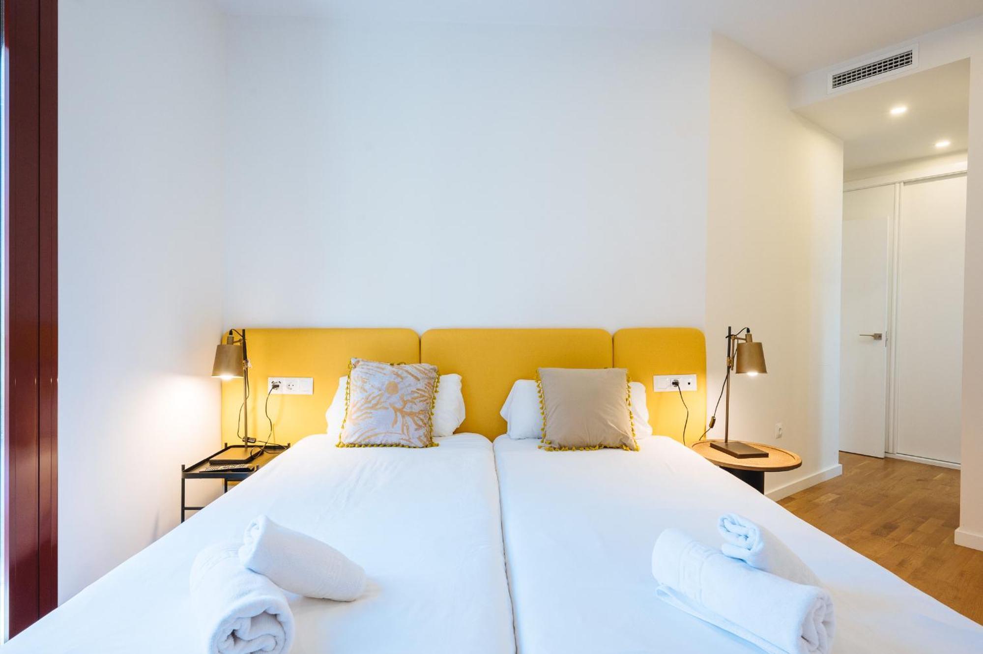 The Zentral Suites & Apartments Севиля Екстериор снимка