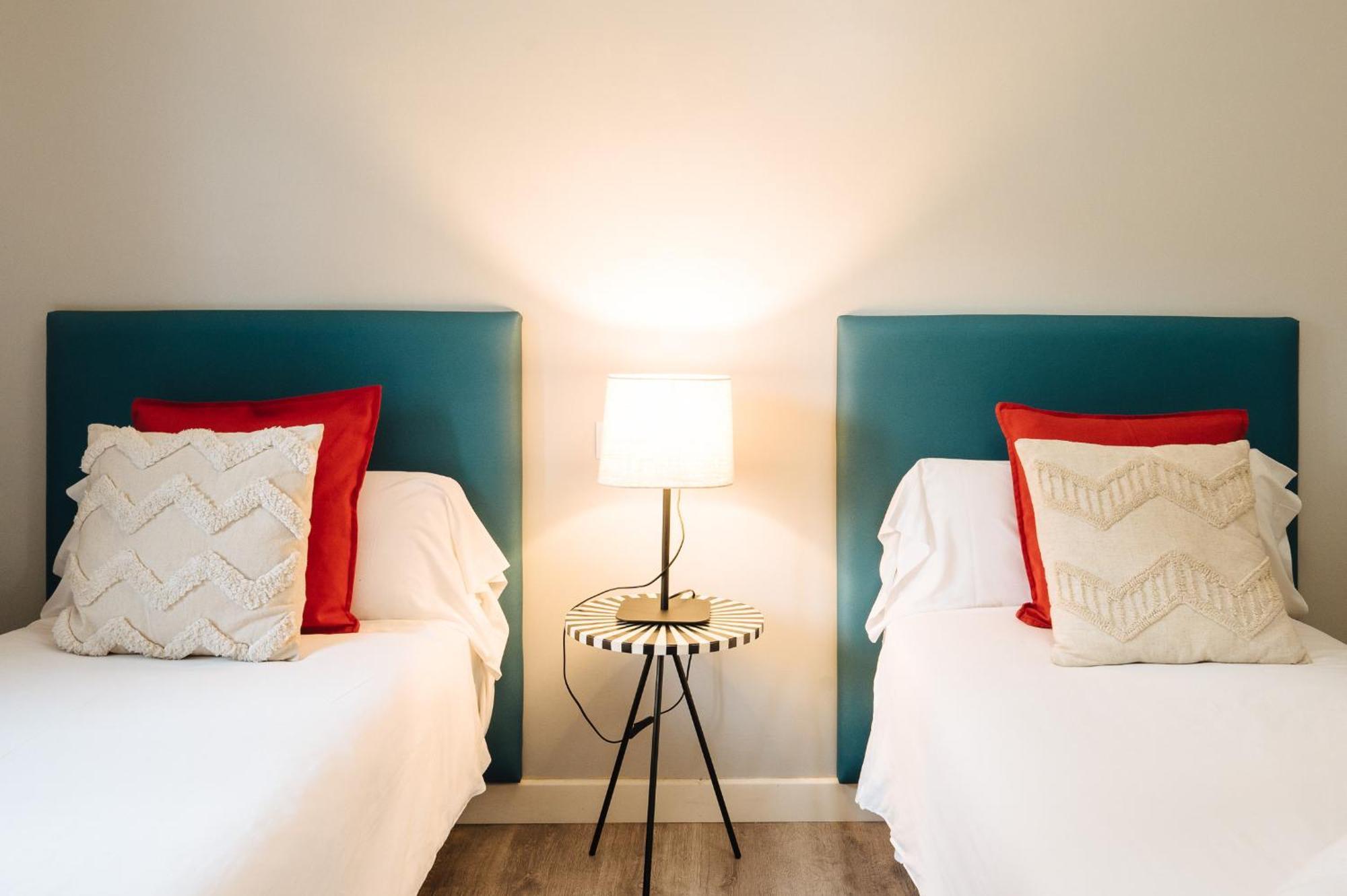 The Zentral Suites & Apartments Севиля Екстериор снимка