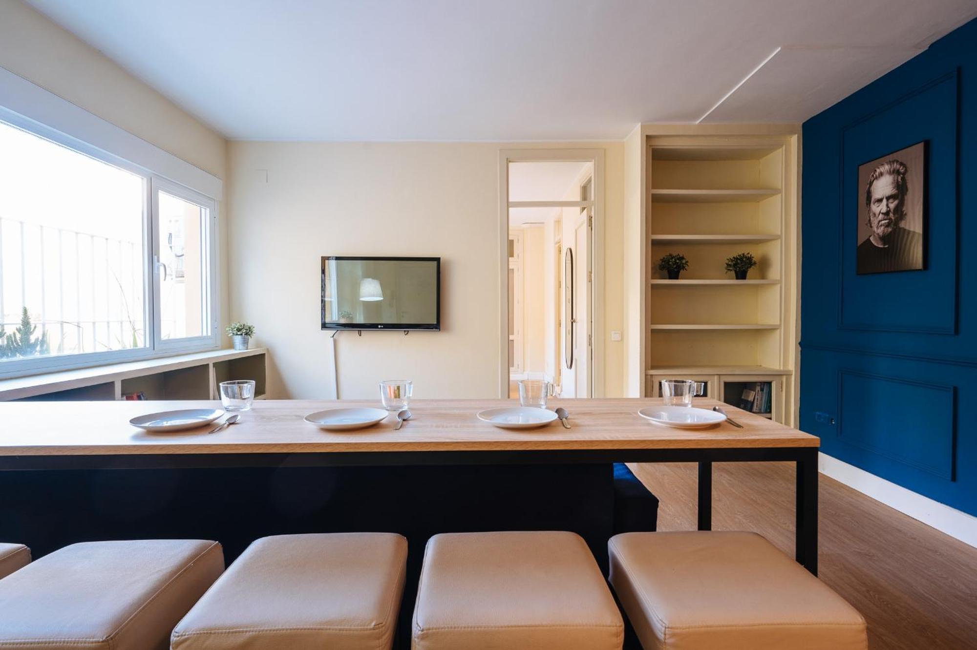 The Zentral Suites & Apartments Севиля Екстериор снимка