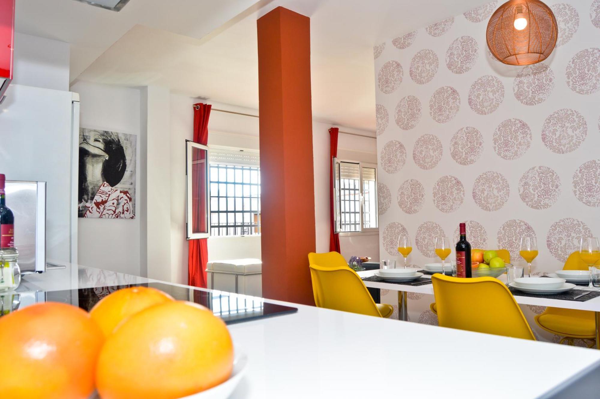 The Zentral Suites & Apartments Севиля Екстериор снимка